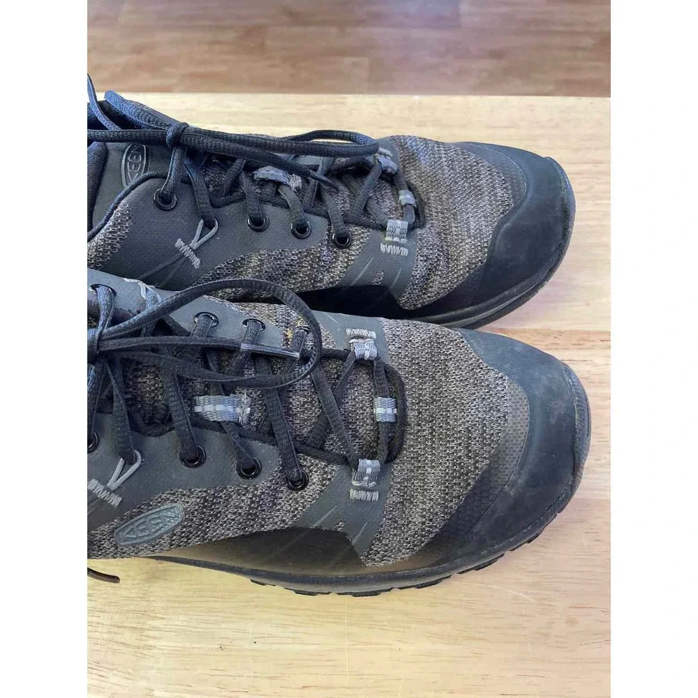 Shoe Size 7.5 Keen Black Hiking Shoes